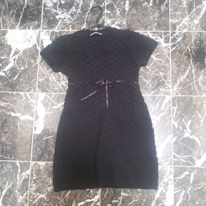 💚 2/$35 Gino Fransisco short sleeve black knit style dress with ribbon
